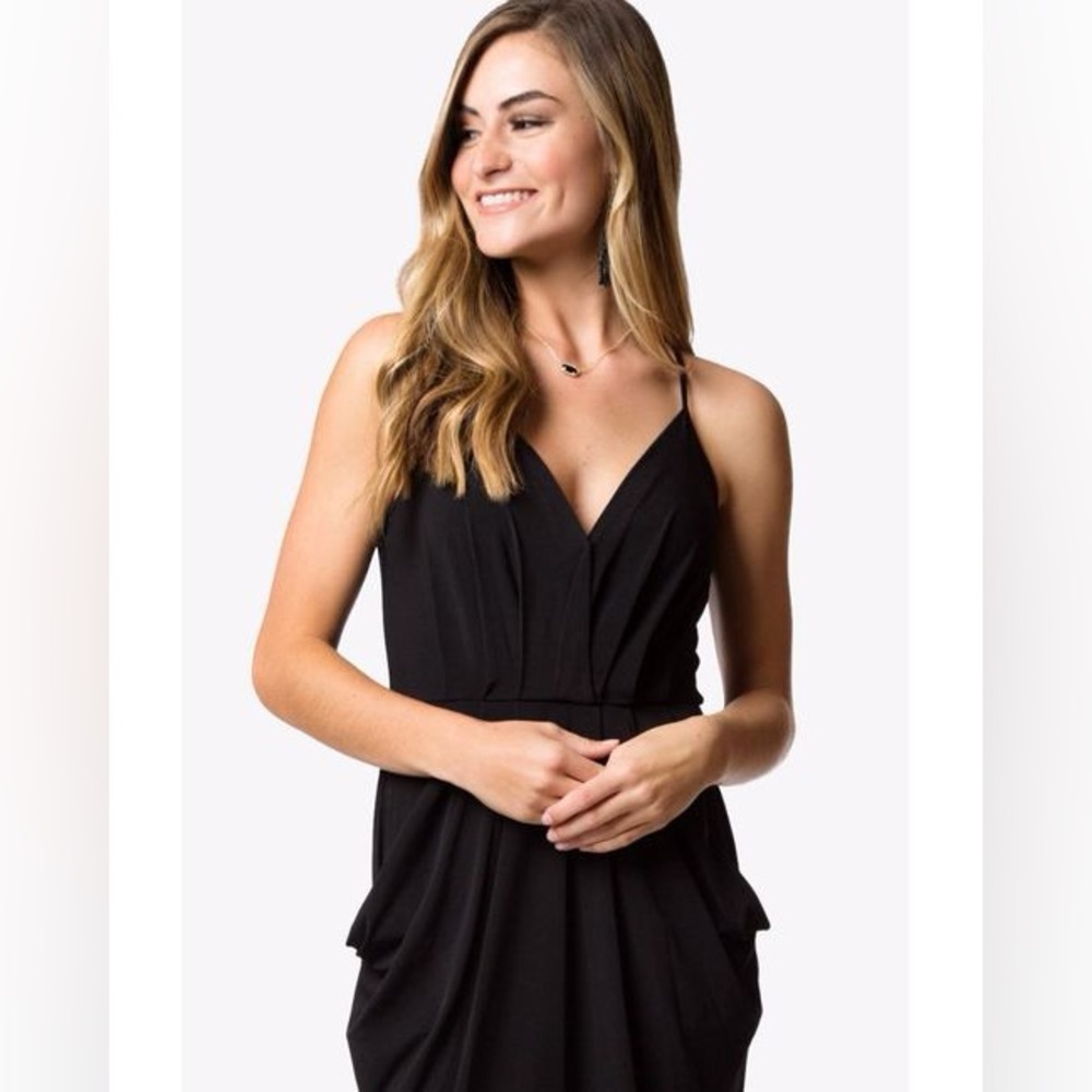 NWT Black V-Neck Spaghetti Strap Dress with Pockets S